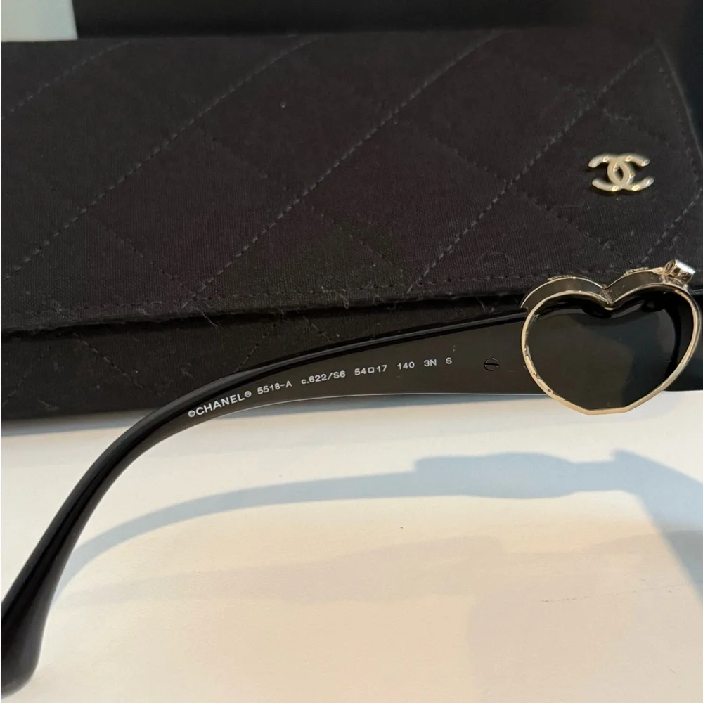 Chanel heart mirror sunglasses - Picture 3 of 11